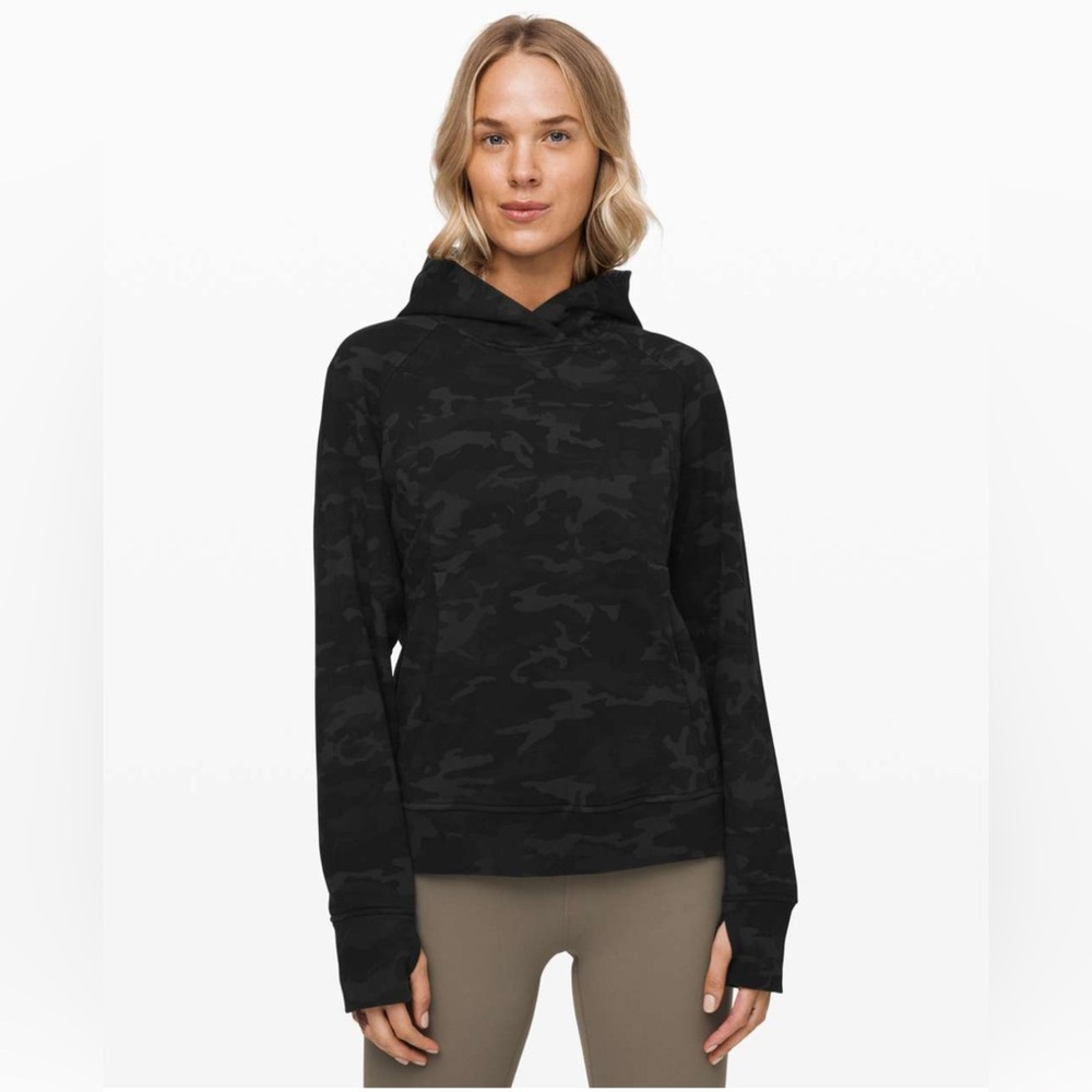 Lululemon Scuba Pullover
Incognito Camo Multi Grey
Size 0
H160